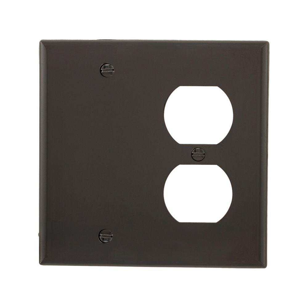 Wallplate 2G Duplex/Blank Nylon Std BK