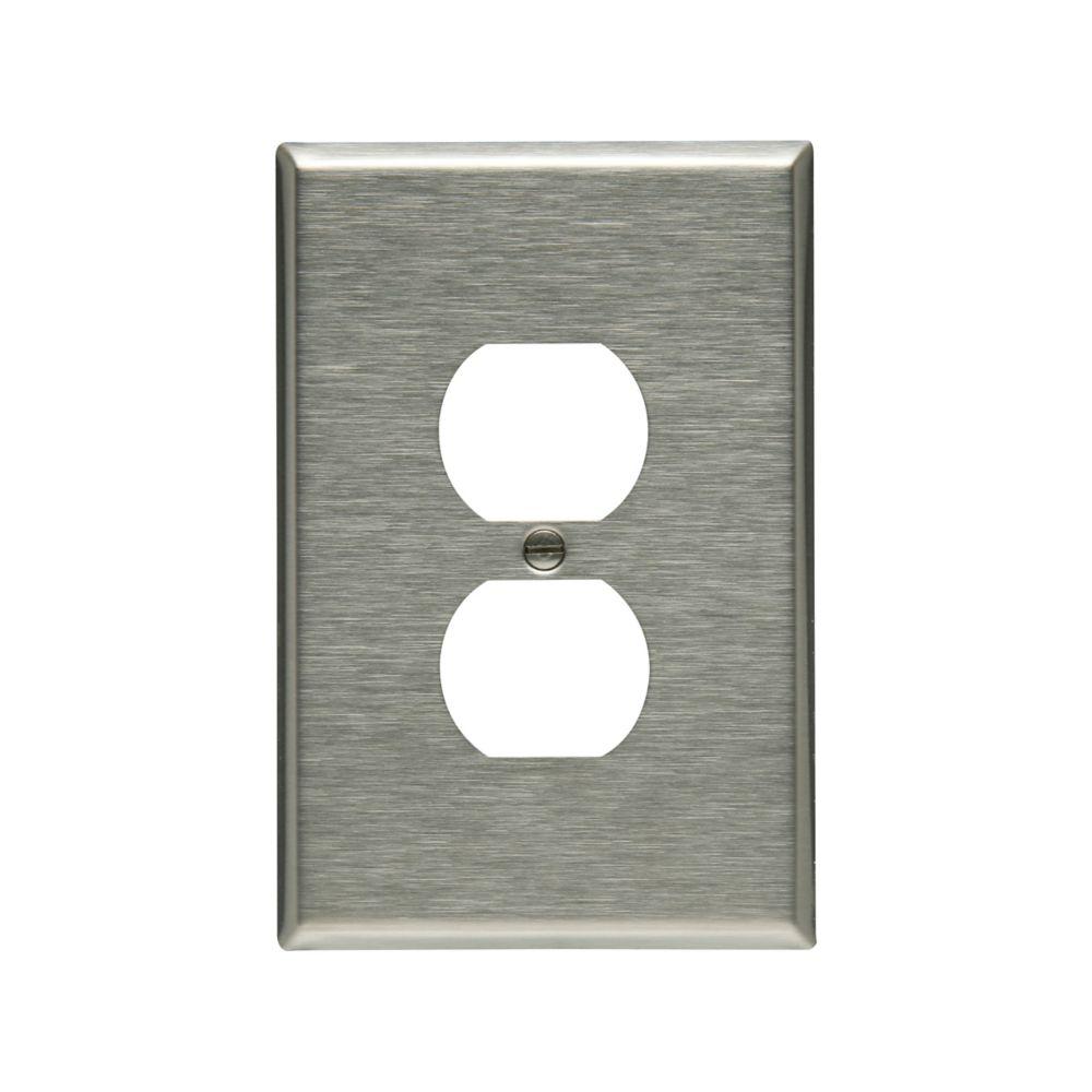Wallplate 1G Duplex Receptacle Ovr SS