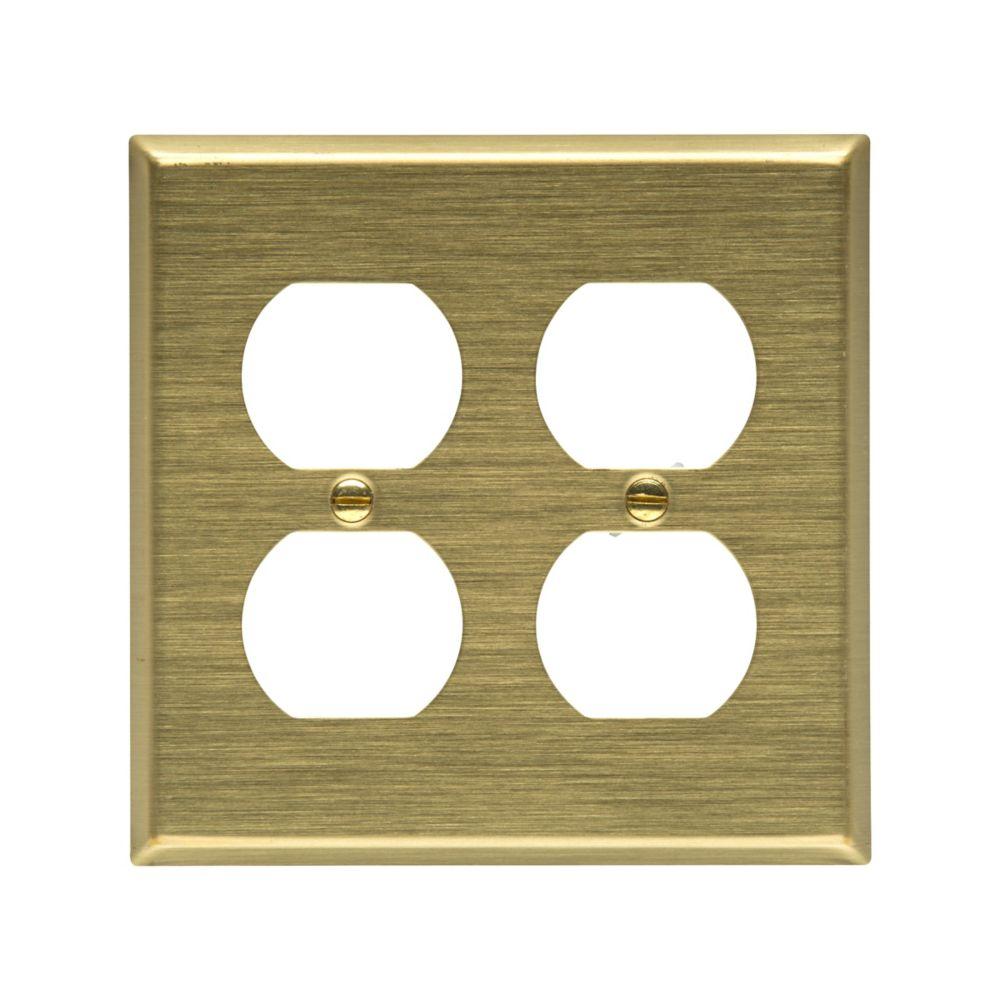 Wallplate 2G Duplex Receptacle Std BR