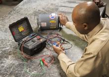 Fluke BAT-200 - 200,BATTERY TESTER