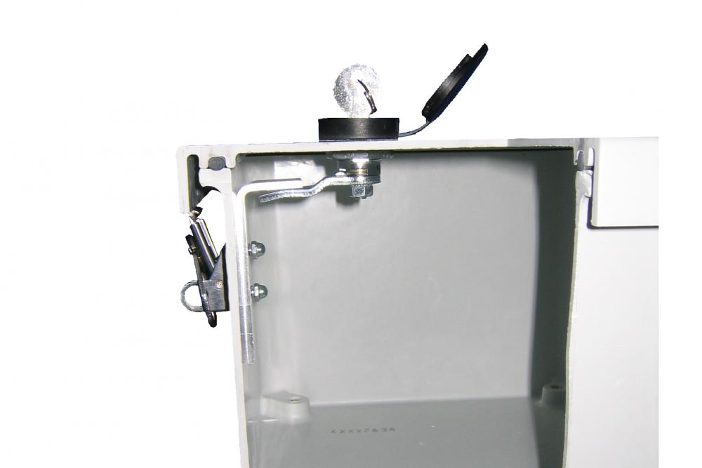 ENCL KEYLOCK AMR HNG FRNT PANEL